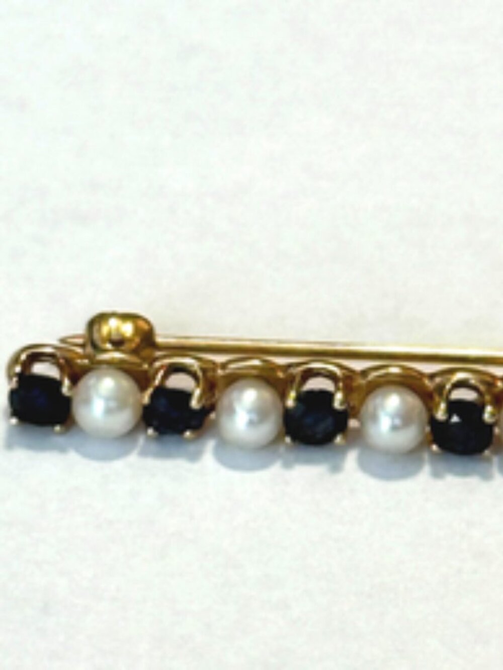 VINTAGE 14K GOLD BLUE SAPPHIRE SEED PEARL BAR PIN BROOCH 1-3/8"